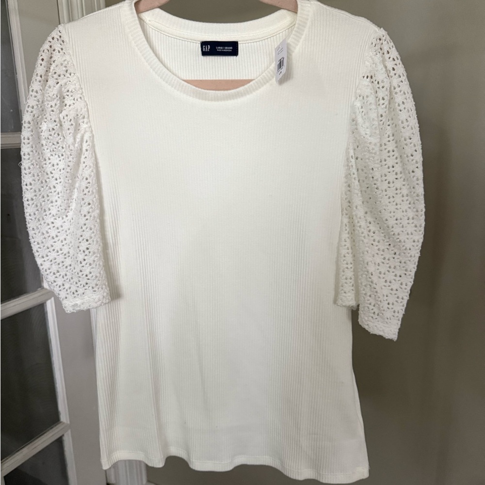 NET GAP Women's White Eyelet Sleeve Top